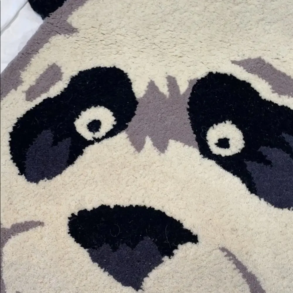 Panda 💯wool 2’2”x2’2” round rug NWT